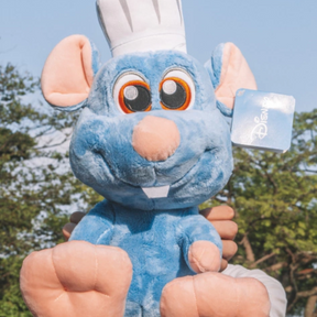 Pelúcia Remy Chef Tamanho Médio – Oficial Disney